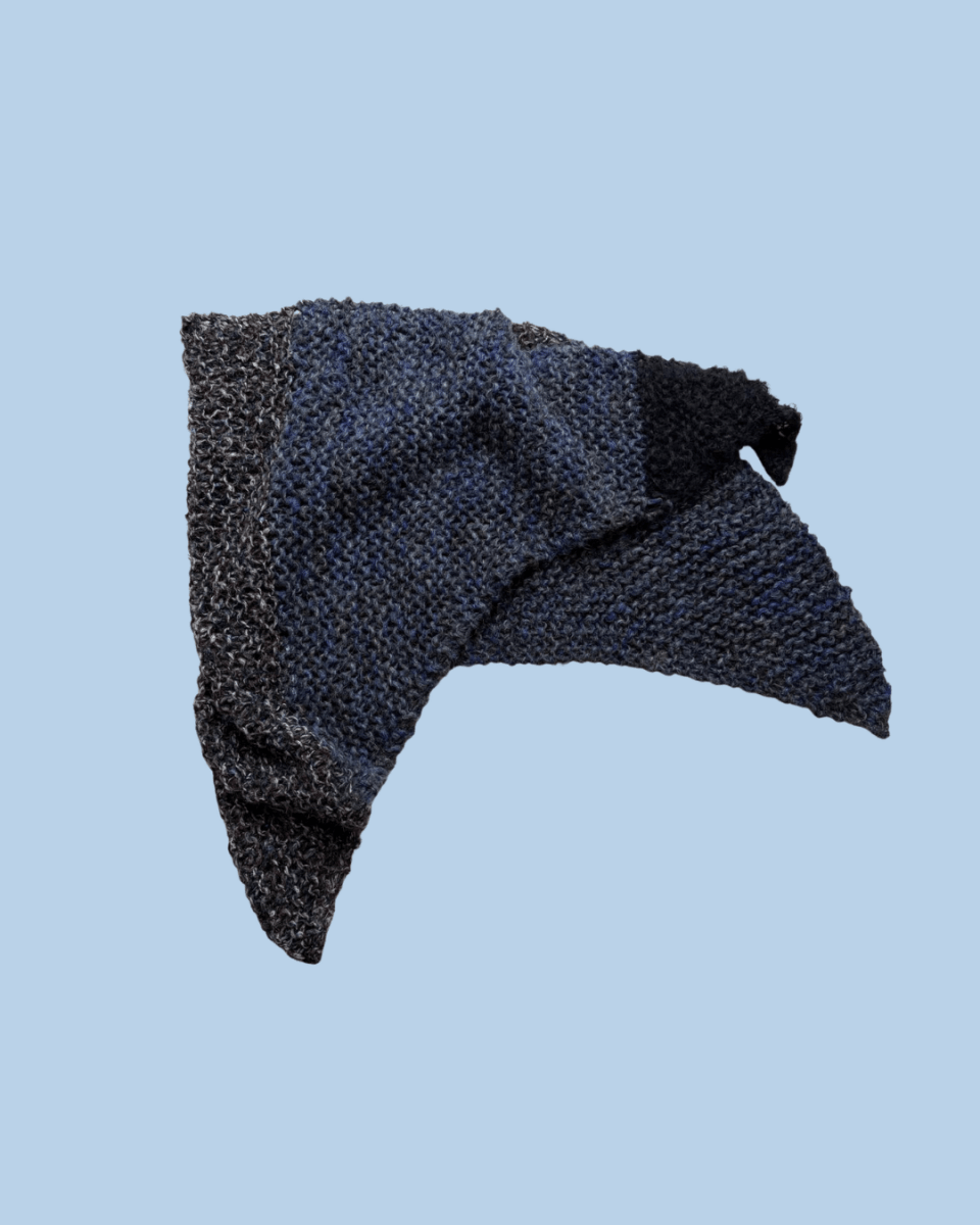 Blue and charcoal scarf - TWELVE YARNS