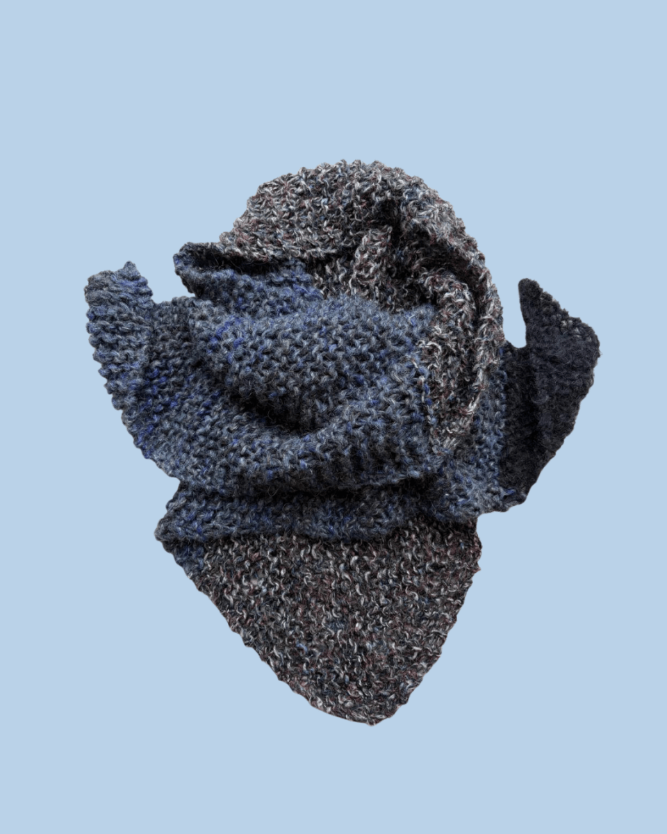 Blue and charcoal scarf - TWELVE YARNS