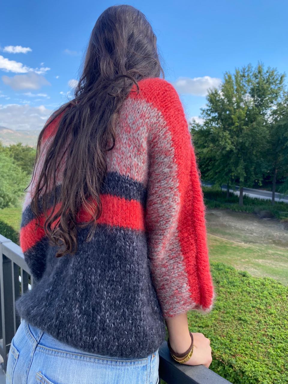 Black and red jersey - TWELVE YARNS