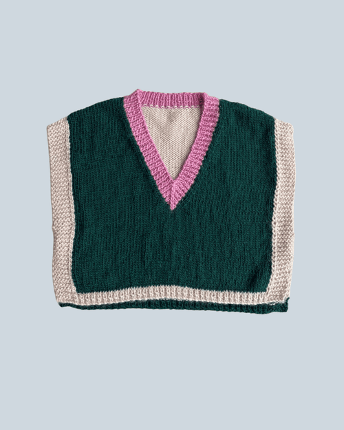 Forest green and pink vest - TWELVE YARNS