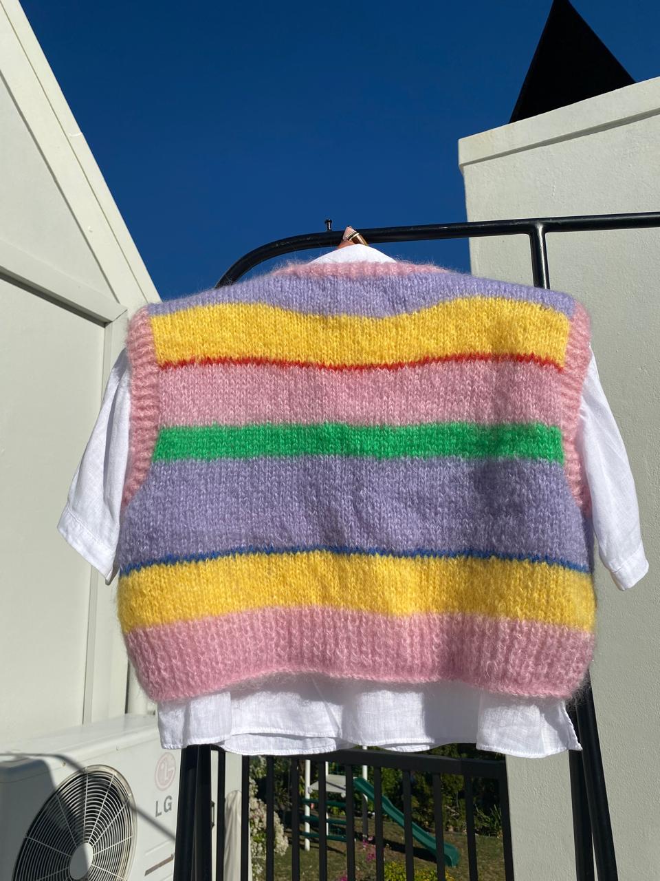 Candy pink vest - TWELVE YARNS