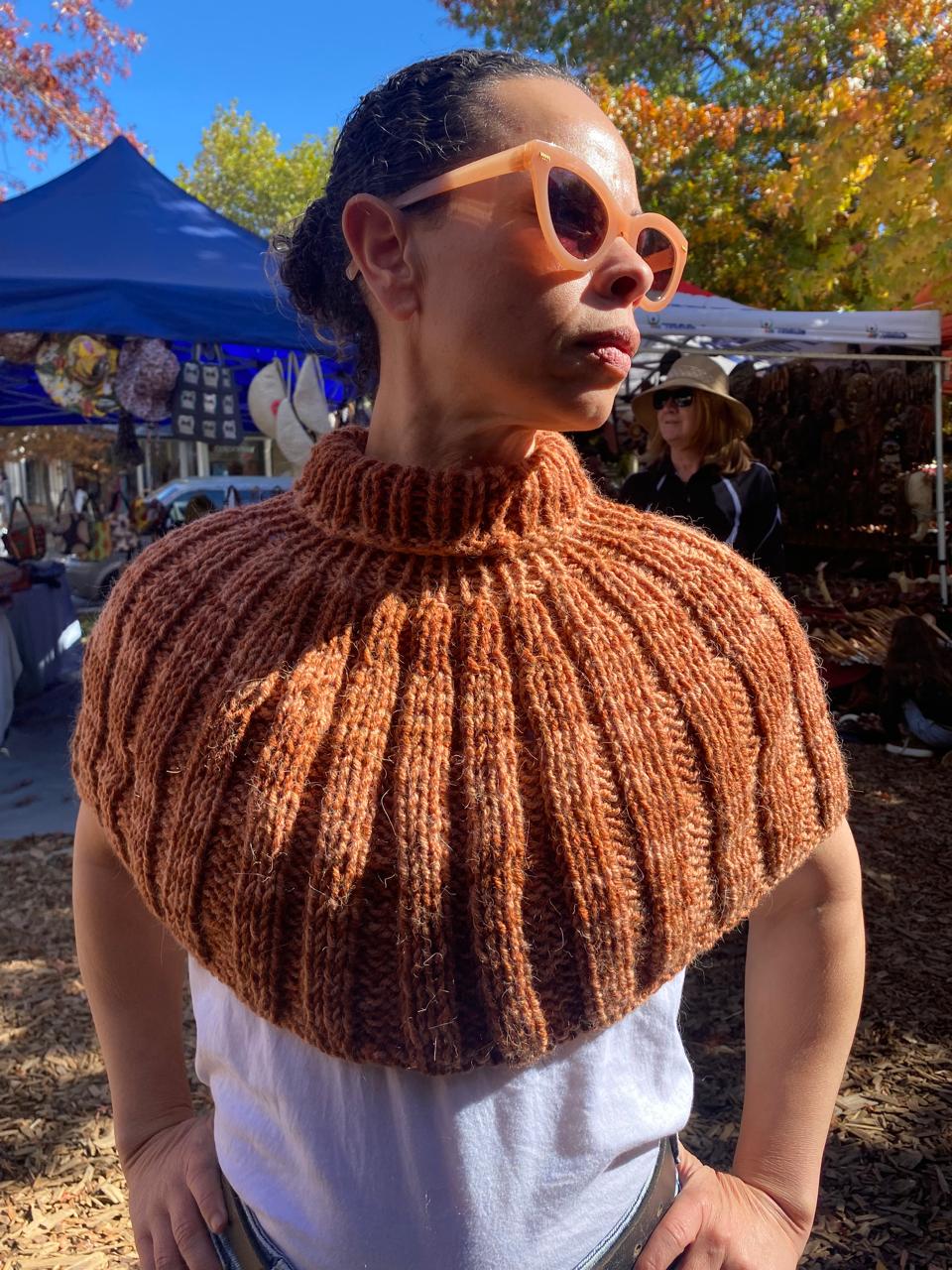 Brown textured cowl - TWELVE YARNS