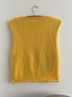 Yellow vest with blue floral motif - TWELVE YARNS