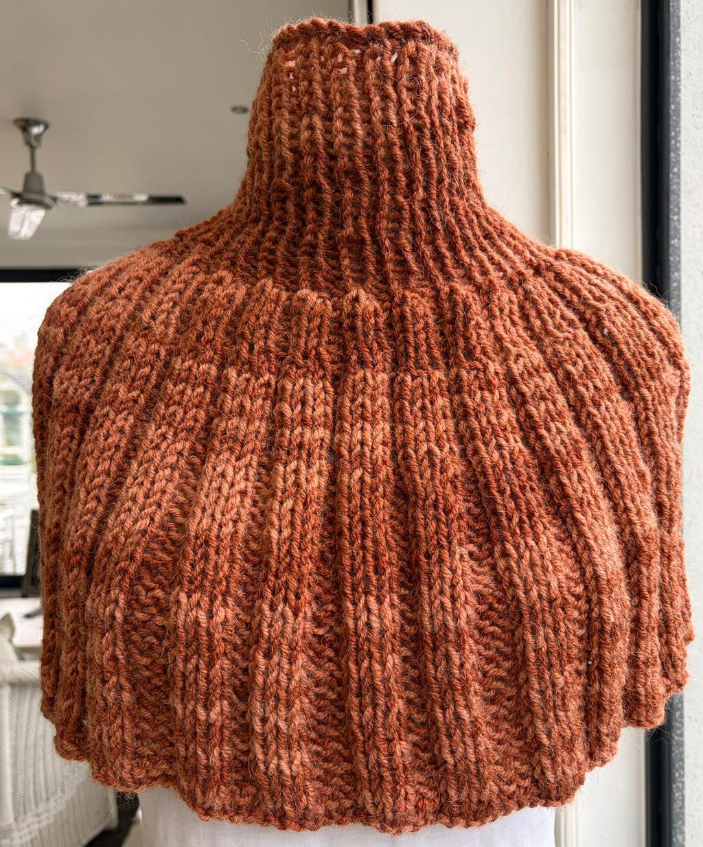 Brown textured cowl - TWELVE YARNS