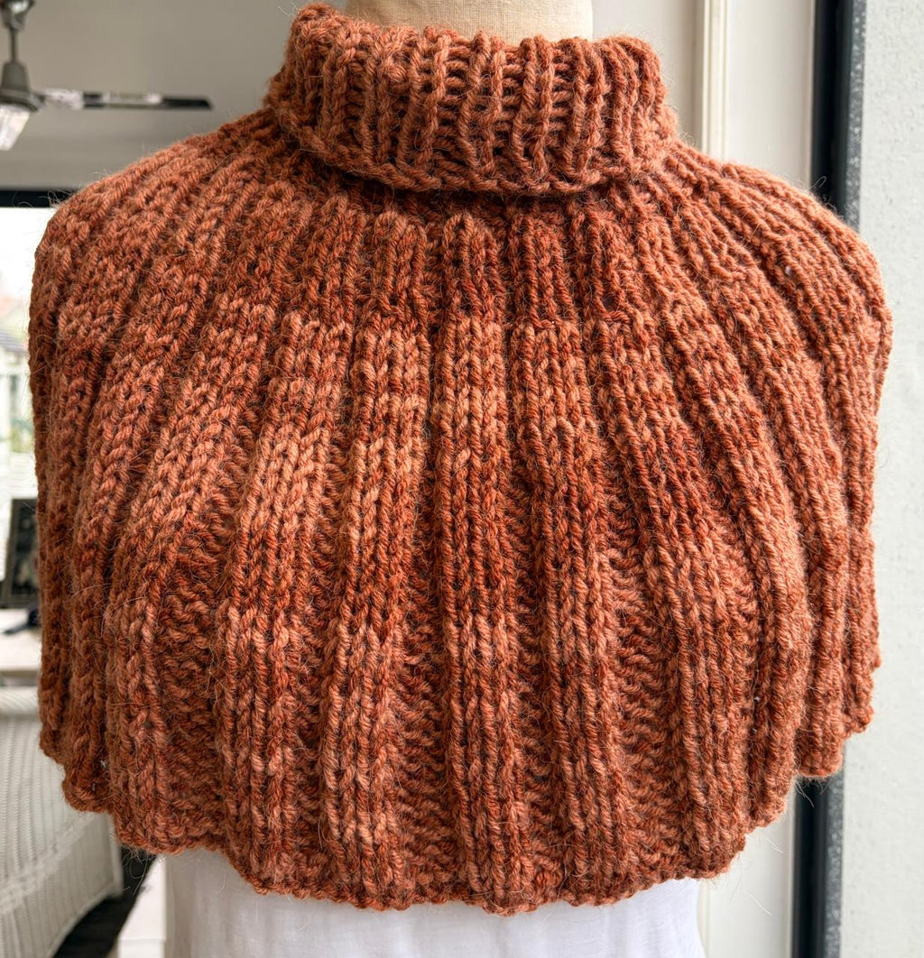 Brown textured cowl - TWELVE YARNS