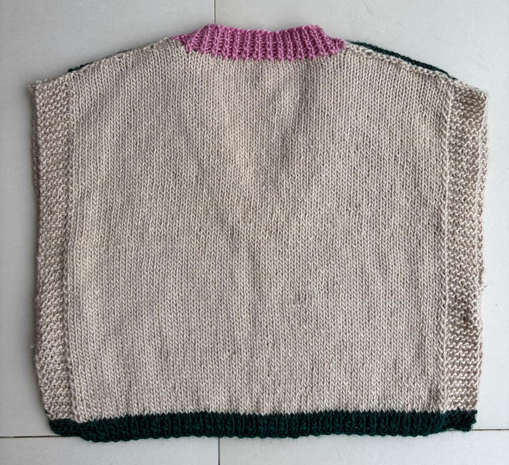 Forest green and pink vest - TWELVE YARNS