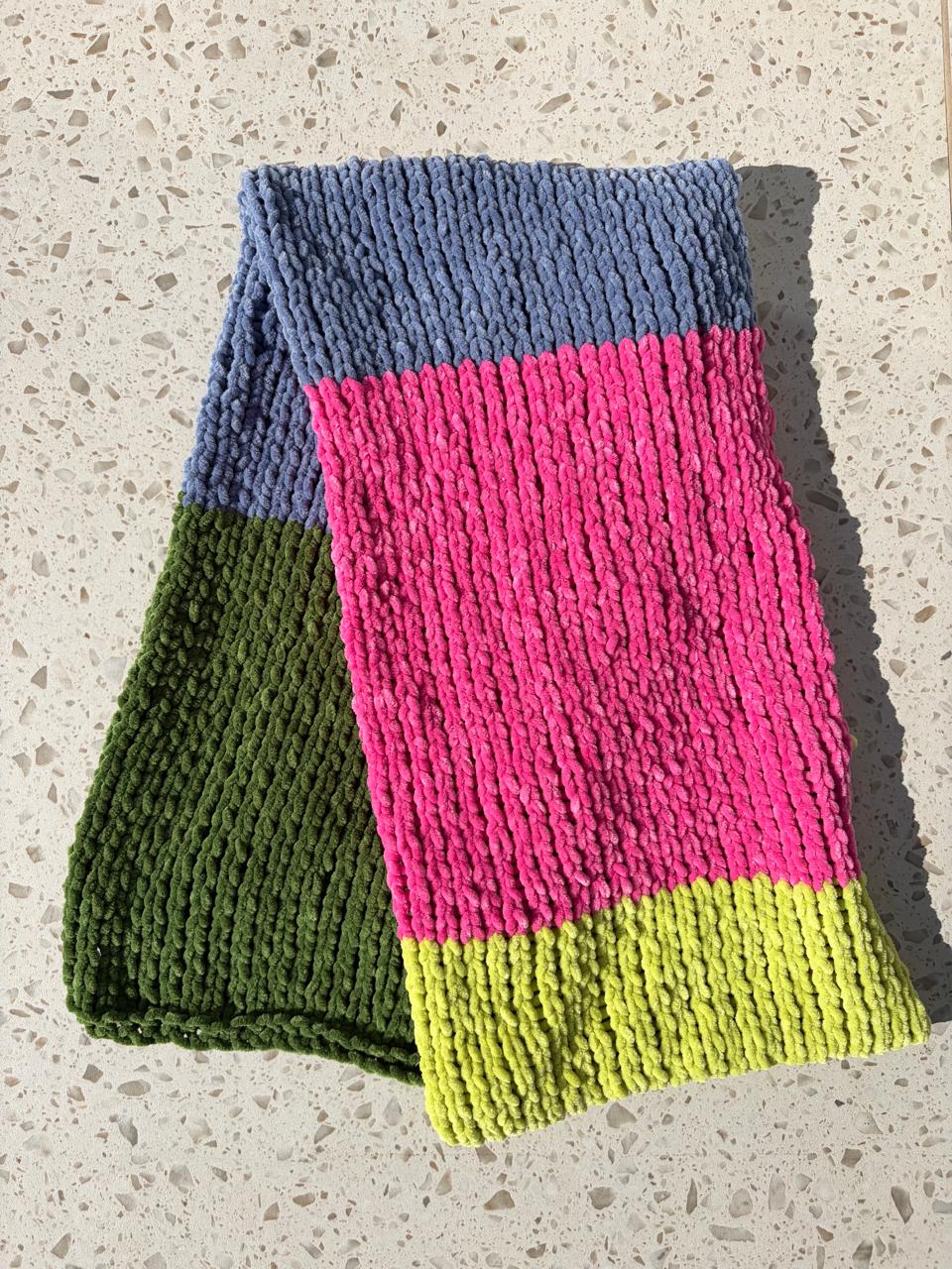 Chunky multi-coloured scarf - TWELVE YARNS