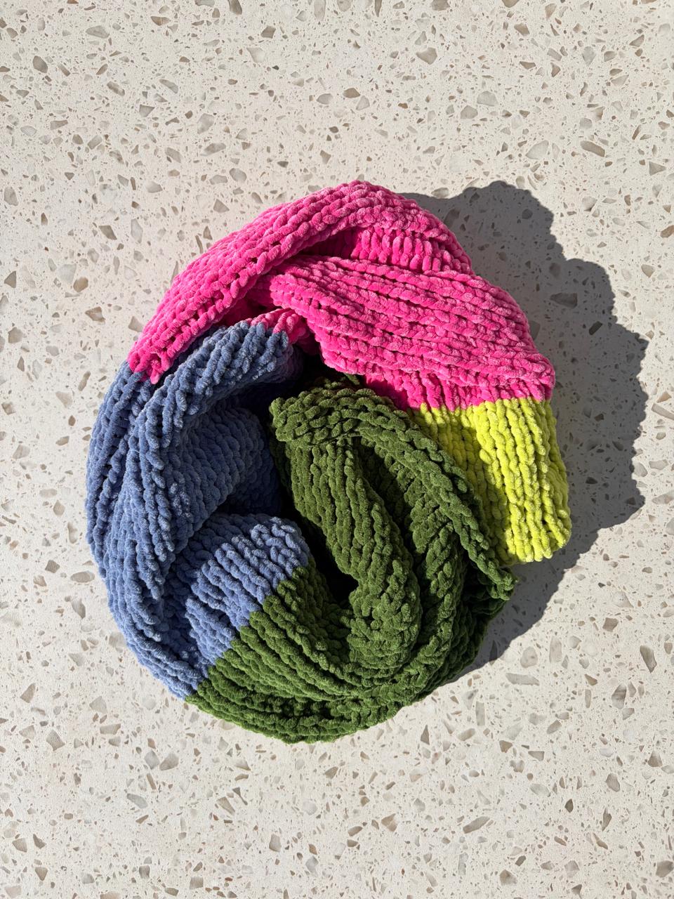 Chunky multi-coloured scarf - TWELVE YARNS