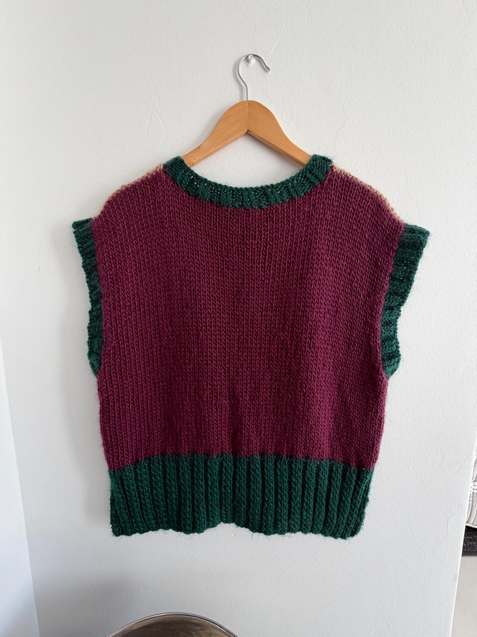 Beige and plum reversible vest - TWELVE YARNS